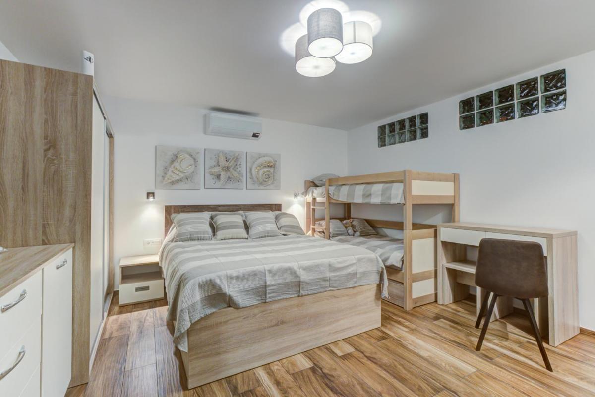 Cvrk Family House Novi Vinodolski Luaran gambar